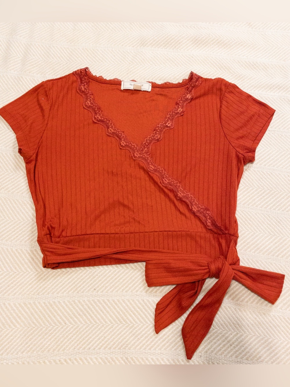 No Comment Rust Ribbed Lace Trim Faux Wrap Tie Front Top Boho Blouse Sz L
